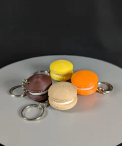 Macaron clicky keychain